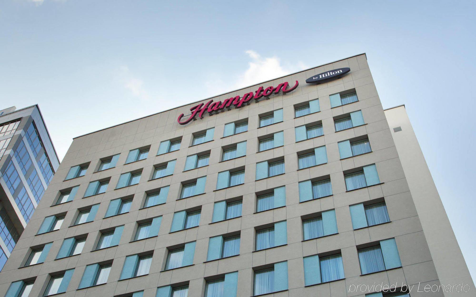Hampton By Hilton Minsk City Centre Екстериор снимка