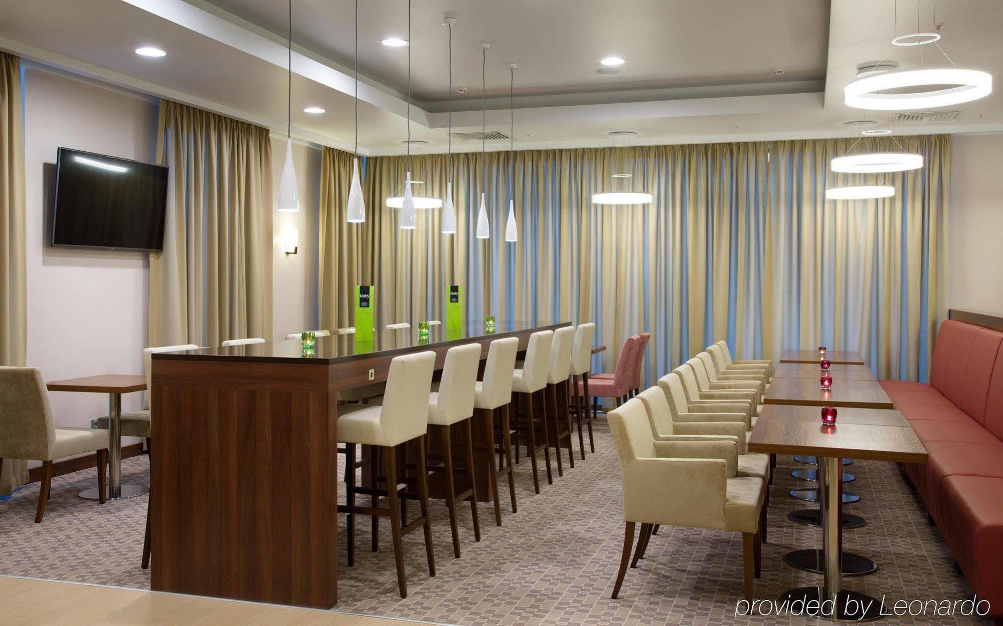 Hampton By Hilton Minsk City Centre Екстериор снимка