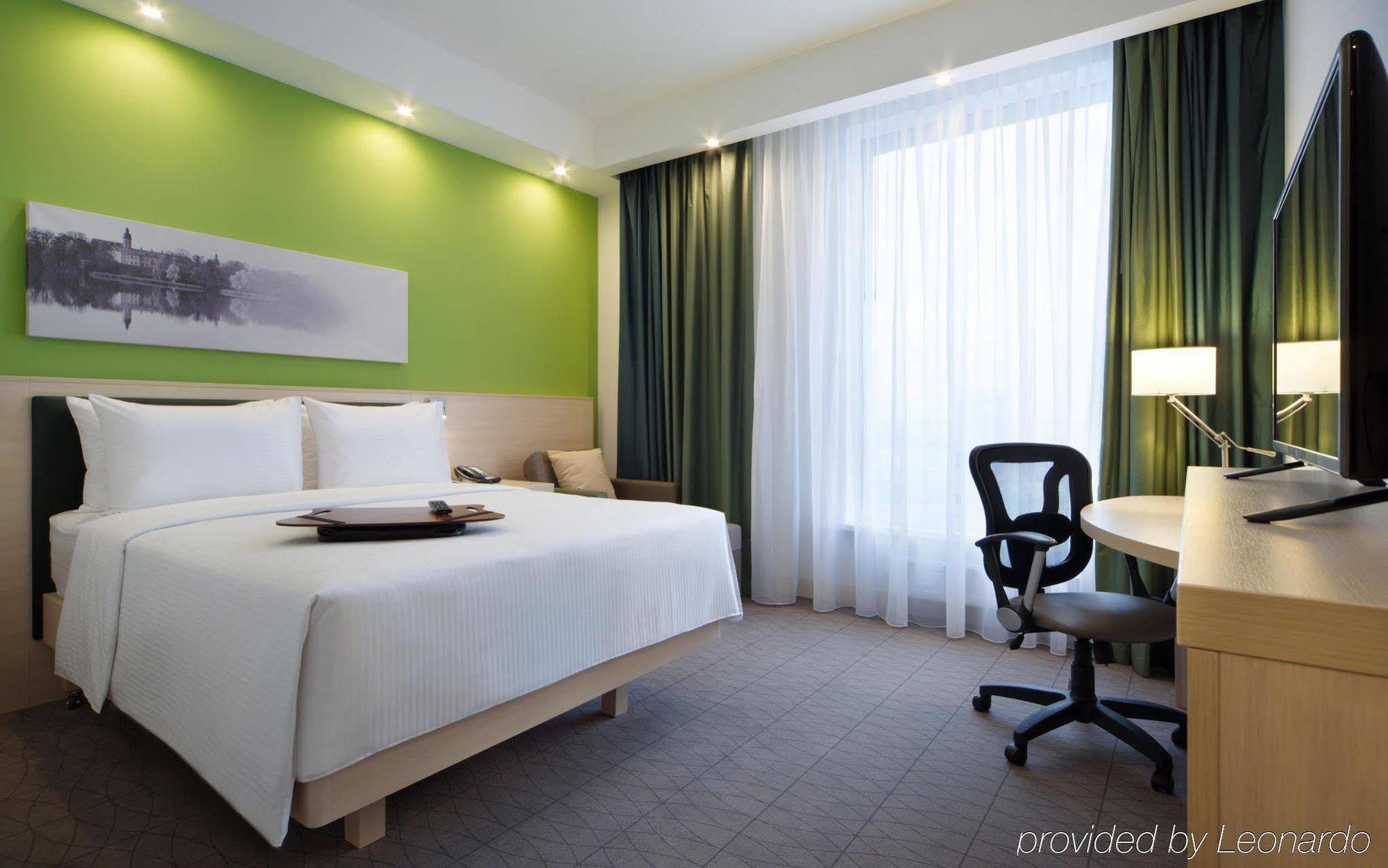 Hampton By Hilton Minsk City Centre Екстериор снимка