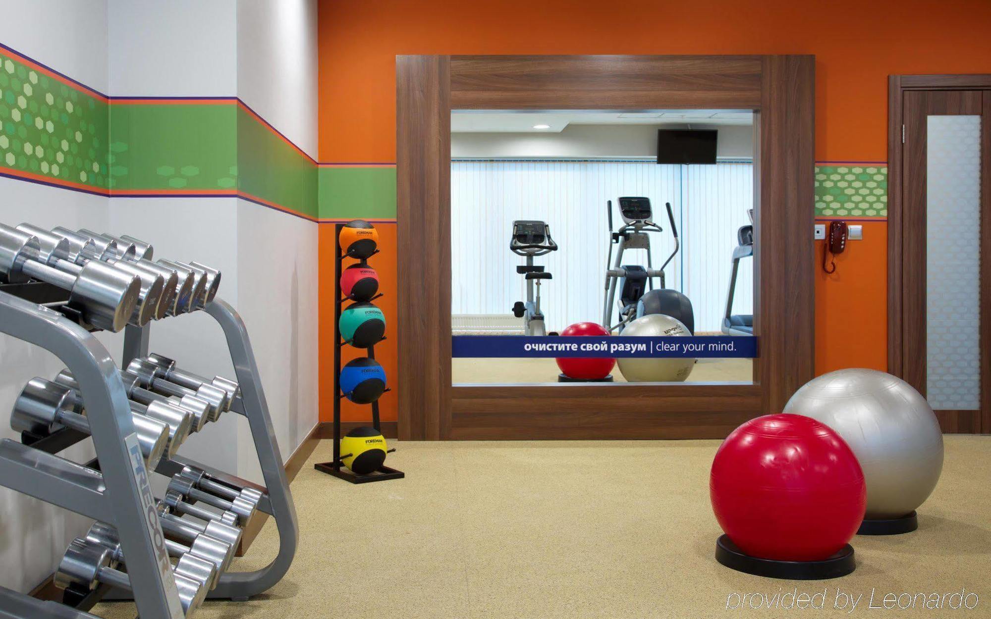 Hampton By Hilton Minsk City Centre Екстериор снимка