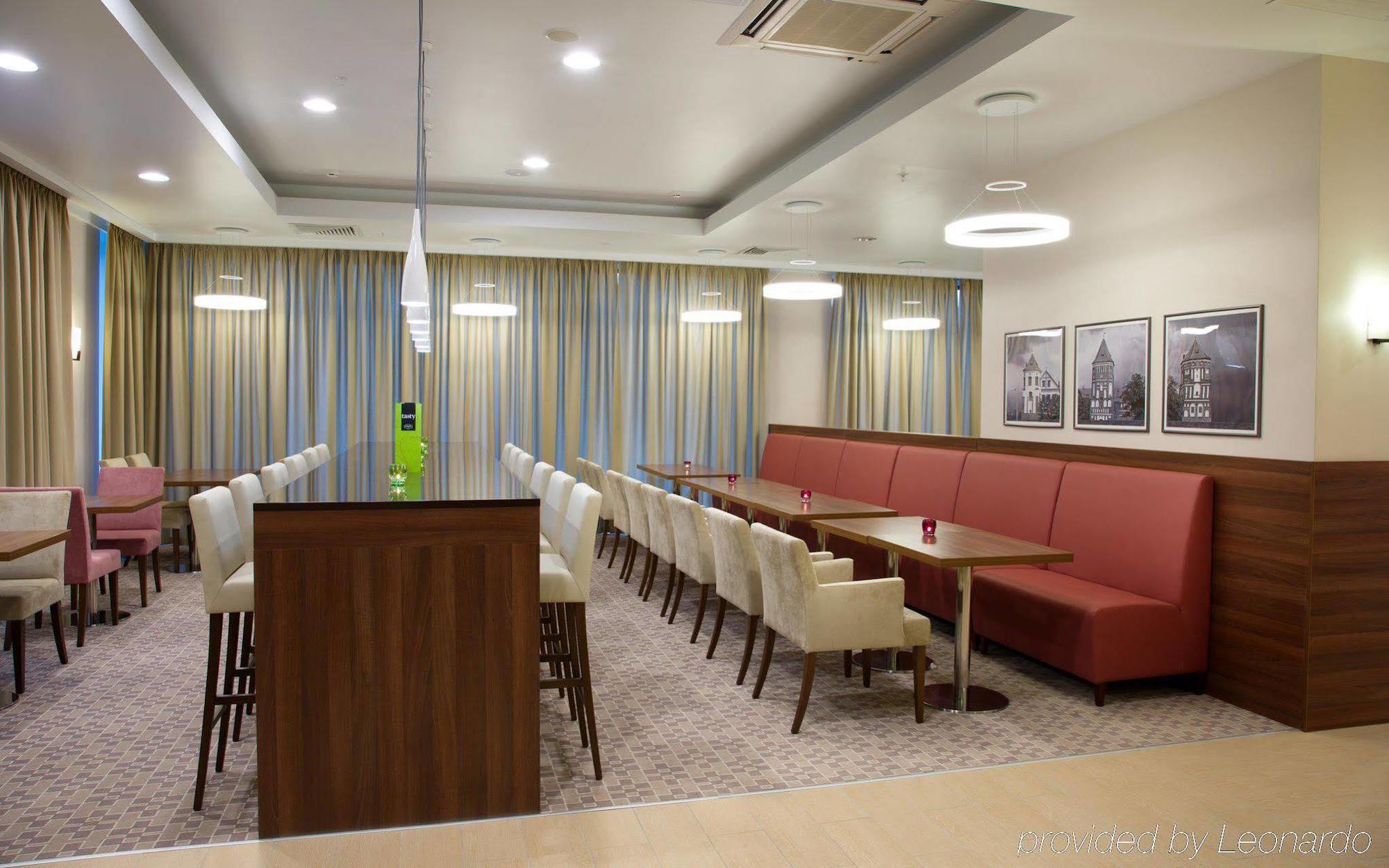 Hampton By Hilton Minsk City Centre Hotel Екстериор снимка